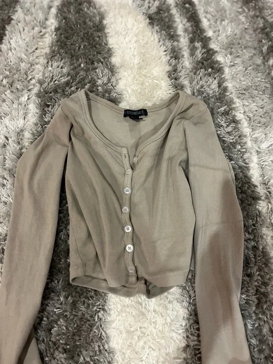 clothes - Picture 15 of 15